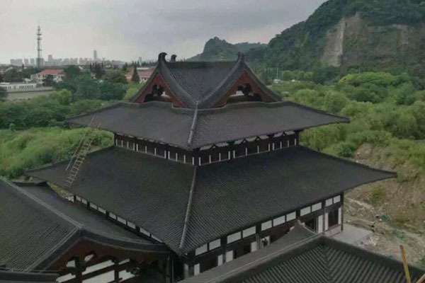 筒瓦在屋頂裝飾中有什么優(yōu)勢(shì)